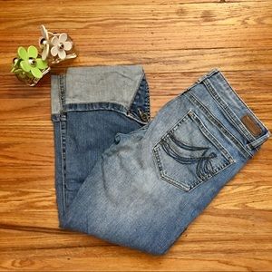 DKNY Jeans Crops Size 9 (Junior)